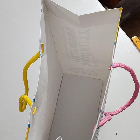 Sanrio Hello Kitty Colorful Pastel Paper Gift Bag RARE - Picture 11 of 15